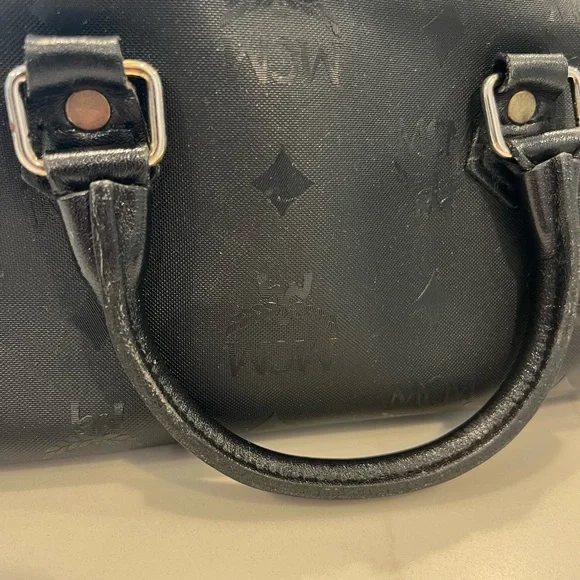 MCM leather mini bag vintage. - Picture 4 of 6